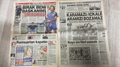 PAS SPOR GAZETESİ - 15 TEMMUZ 2002 - CANSEL: DÖNMEK YOK - DURO: GİDİCİ OLMAYACAĞIM - ERGÜN MADEN OCAĞINA İNDİ - KİMSEYİ SATMAM - PINTO'DA İÇ KANAMA ÇIKTI - 7 MİLLİ İŞBAŞI YAPIYOR - ELEŞTİRENLER ÇOK HAKLI - FATİH TERİM HATA YAPTI - F.BAHÇE HAYATINI DEĞİŞTİRDİ - İSTANBUL YOLU GÖRÜNDÜ - HERKESİN GÖNLÜNDE LİSTEBAŞI - SEZON SONUNDA GÖRÜŞELİM - GERÇEK EFSANE DEVRAN - CONCEIÇAO ÇIKARMASI - TRABZON GELİYOR - GÖZ GÖZ'E YOLUNDA - GİLBERTO İSYANI - ASLAN'DAN RINK'E DAVET - KARARI FATİH TERİM VERECEK - DENİZLİ KORE'YE SICAK - ZOR ÇARŞAMBA - ALPAY - CANSEL - DURO - TERİM - ERGÜN - BALİÇ - PINTO - KURTOĞLU - BÜLENT KORKMAZ - ERGÜN PEMBE - ÜMİT DAVALA - CİHAN HASPOLATLI - MÜSLİM CAN - BECALI - KIVANÇ OKTAY - YILDIRIM DEMİRÖREN - DEVRAN - CONCEIÇAO - GİLBERTO DA SILVA - PAOLO RINK - CHIPARIE - CRAIG EASTON - MUSTAFA DENİZLİ - CHUNG MONG JOO - AZİZ YILDIRIM - LORANT - ÇAĞLA ŞİKEL - MEHMET ÖZDİLEK - KENAN DOĞULU - SELİN TOKTAY - VELİCAN BÜYÜKHANLI - HASAN ŞAŞ - MCRAE - AHN - ALESSANDRO - IGOR