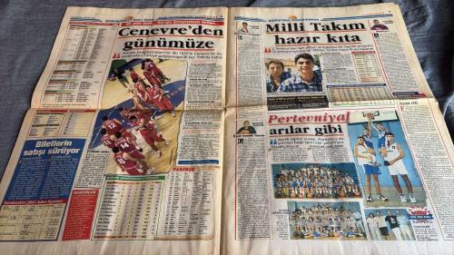 FANATİK BASKET HAFTALIK BASKETBOL GAZETESİ TURKISH NEWSPAPER - DOĞUM GÜNÜ HEDİYESİ  - TAM TAKIM EKSİKSİZ GAZETE 28 AĞUSTOS - 3 EYLÜL  - 2001  - SAYI: 248 - EUROBASKET 2001 - ONLAR SİZE GÜVENİYOR - 32. AVRUPA ŞAMPİYONASI BAŞLIOR - SOKAĞA ÇIKTIK VE HALKIMIZIN HER KESİMİYLE GÖRÜŞTÜK - ÇOCUKLARIMIZI SEVİYORUZ - ŞAMPİYONLARA BENZİN BEDAVA - HERR YOL KUPAYA ÇIKAR - ŞÖLEN BAŞLIOR - SAVUNMANIZ ÇOK KUVVETLİ - KALBİMİZ 12 DEV ADAM İÇİN ATIOR - AVRUPA ŞAMPİYONASI KARNEMİZ - MİLLİ TAKIM HAZIR KITA - HAZIRLIK MAÇLARI - FAST BREAK LAZIM - PERTEVNİYAL ARILAR GİBİ - ASIRLIK EĞİTİM YUVASI ATATÜRKÇÜ DÜŞÜNCEYE BAĞLI SPORCULAR YETİŞTİRİYOR - SİZE GÜVENİYORUZ - OLYMPIAKOS EMRE AMADE - MİLLİLER'E GEÇER NOT - ŞOV YAPARAK KAZANDIK - DEVLER İSTANBUL'DA - RECALCATI'NİN İNTİKAMI - AVRUPA BASKETBOL ŞAMPİYONASI 2001 D GRUBU İTALYA YUNANİSTAN RUSYA BOSNA-HERSEK - AHMET DEMİRTAŞ - RECALCATI - EMRE - YALÇIN GRANİT - MEHMET BATURALP - LÜTFİ ARIBOĞAN - ERMAN KUNTER - CEM ATABETOĞLU - SEVGİLİ TEVTA ANUEL -