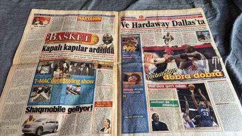 FANATİK BASKET HAFTALIK BASKETBOL GAZETESİ TURKISH NEWSPAPER - DOĞUM GÜNÜ HEDİYESİ  - TAM TAKIM EKSİKSİZ GAZETE 28 AĞUSTOS - 3 EYLÜL  - 2001  - SAYI: 248 - EUROBASKET 2001 - ONLAR SİZE GÜVENİYOR - 32. AVRUPA ŞAMPİYONASI BAŞLIOR - SOKAĞA ÇIKTIK VE HALKIMIZIN HER KESİMİYLE GÖRÜŞTÜK - ÇOCUKLARIMIZI SEVİYORUZ - ŞAMPİYONLARA BENZİN BEDAVA - HERR YOL KUPAYA ÇIKAR - ŞÖLEN BAŞLIOR - SAVUNMANIZ ÇOK KUVVETLİ - KALBİMİZ 12 DEV ADAM İÇİN ATIOR - AVRUPA ŞAMPİYONASI KARNEMİZ - MİLLİ TAKIM HAZIR KITA - HAZIRLIK MAÇLARI - FAST BREAK LAZIM - PERTEVNİYAL ARILAR GİBİ - ASIRLIK EĞİTİM YUVASI ATATÜRKÇÜ DÜŞÜNCEYE BAĞLI SPORCULAR YETİŞTİRİYOR - SİZE GÜVENİYORUZ - OLYMPIAKOS EMRE AMADE - MİLLİLER'E GEÇER NOT - ŞOV YAPARAK KAZANDIK - DEVLER İSTANBUL'DA - RECALCATI'NİN İNTİKAMI - AVRUPA BASKETBOL ŞAMPİYONASI 2001 D GRUBU İTALYA YUNANİSTAN RUSYA BOSNA-HERSEK - AHMET DEMİRTAŞ - RECALCATI - EMRE - YALÇIN GRANİT - MEHMET BATURALP - LÜTFİ ARIBOĞAN - ERMAN KUNTER - CEM ATABETOĞLU - SEVGİLİ TEVTA ANUEL -