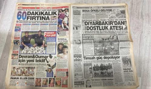 PAS SPOR GAZETESİ - 16 TEMMUZ 2002 - BEŞİKTAŞ İYİ YOLDA - LUCE SIKINTI YAŞAMAZ - İLHAN MANSIZ MENİSKÜS - KOMBİNE İYİ GİDİYOR - TAYFUR: YİNE BANKO OLACAĞIM - LUCESCU FELSEFESİ İLE UÇURACAĞIM - KARTAL KALEYİ TAŞTAN ÖRDÜ - CORDOBA RAHATLATIYOR - DOYMAK BİLMİYOR - HOCANIN İŞİ ZOR - BÜYÜK ŞOK - TÜMER UEFA'DA YOK - BİZİM ALİ'Yİ HATIRLATIYOR - GELİŞTİRECEĞİZ - ARI GİBİ ÇALIŞIYOR - YASİN: BİZ BİR TAKIMIZ - TAMER'DEN PEMBE TABLO - A.DURSUN'A KIRIK TEŞHİSİ - BAYRAM'DAN KÖTÜ HABER - ZAFER: TAM HAZIR DEĞİLİM - İBRAHİM: ORMAN HAVASI BANA İYİ GELDİ - KARTAL PENÇESİ - DEMİR - LUCE - İLHAN MANSIZ - AYHAN OPTUR - TAYFUR - METE DÜREN - SELİM YILDIRIM - LUCESCU - CORDOBA - ZAGO - RONALDO - CAPONE - TOLGA - ALİ EREN - AHMET YILDIRIM - TÜMER METIN - FEYYAZ UÇAR - ALİ CANSUN - ALİ GÜLTİKEN - METİN - ALİ - FEYYAZ - YASİN - SİNAN ENGİN - TAMER - A.DURSUN - BAYRAM - ZAFER - İBRAHİM ÖZÜMEZ - DEMİRÖREN - CONCEIÇAO - PANCU - NICULESCU - LORANT - ORTEGA - AYBABA - WASHIGOL - WASHINGTON - ÜMİT DAVALA - AMAN CANAR