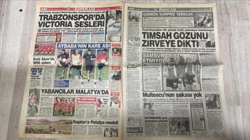 PAS SPOR GAZETESİ - 17 TEMMUZ 2002 - C.RİZESPOR'DA TETTEH SEVİNCİ - DİNÇ SALMAN DÜNYA İKİNCİSİ - ÇANKIRI BELEDİYE HAVZA'DA KAMPTA - POLAT: ERZURUM'A SAHİP ÇIKILMALI - KONYASPOR'UN DA YÖNETİMİ OLACAK - TEK HEDEF ZİRVE - DİNÇER'DEN SÜPER FORMÜL - ORDUSPOR'U HIRS BASTI - ŞANLIURFA BELEDİYE TARKAN'I DA KAPTI - TOKATSPOR'UN YENİ BAŞKANI ŞENOCAK - ÖZGÜLER DEDE OLDU - SİVAS GÜÇLENİYOR - TAM GAZ GELİYORLAR - 17 AĞUSTOS'U BEKLİYORLAR - KÜTAHYASPOR İMZALARI ATTIRDI - SÜRPRİZ YAPACAĞIZ - TAKIMI SAKLAYACAK - YOZGATSPOR'DA MUSTAFA ALARMI - SILVA'YLA ANLAŞTIK - HOCAMIZ KARAR VEREMEDİ İHTİYAC OLURSA ALIRIZ - F.BAHÇE K.LAUTERN SINAVINDA - BEŞİKTAŞ'IN YILDIZLARI DÖKÜLÜYOR - ONLARI KARTAL BIRAKMA -  TETTEH - DİNÇ SALMAN - CEMAL POLAT - AHMET KAYHAN - ADNAN DİNÇER - YÜCEL UYAR - TURGUT KERY - MEHMET - TARKAN - İHSAN KARABULUT - AHMET TUĞRUL ŞENOCAK - FEHMİ ÖZGÜLER - MUSTAFA YİĞİT - ZEYNEP - BÜLENT ÖMÜR YILMAZ - İLHAN ÇETİN - AHMET ZEKİ - ALACAN - METİN EMİROĞLU - MUSTAFA KOCABEY - SADETTİN SARAN