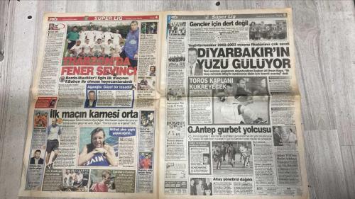 PAS SPOR GAZETESİ - 19 TEMMUZ 2002 - TERİM'İN YILDIZ - FENER ŞAMPİYON - PRENS'E SEVGİLER - NİYAZİ BEŞİKTAŞ'TA - KAPTAN OGÜN'E BÜYÜK SEVİSİ - BİZİ İZLEMEYE DEVAM EDİN - KAMPA SÜRPRİZ MİSAFİRLER - MÜTHİŞ TEMPO - ANTRENMANLAR - ŞANSSIZ TUNCAY'A TERAPİ UYGULAMASI - KANARYA'NIN RAKİBİ YOK - ACIMASIZ LORANT - YAKIN TAKİPTEYİZ - ALI AKDENİZ FARK - SEMİH: HAYALLERİM GERÇEK OLACAK - DÜNYA FENERBAHÇELİLER GÜNÜ - VOLKAN ELİM AYAĞIM TİTREDİ - SİMAO: SAKATLIK ÇABUK GEÇER - BİLETLER TÜKENİYOR - ABDULLAH'IN İŞİ ÇOK ZOR - SİLİNDİRBAHÇE - REVİVO PARMAK ISIRTTI - F.BAHÇE'NİN İNCECİS Yusuf - HERKES ONA HAYRAN - EKSİK KADRO - GURBETÇİLERİN FENER AŞKI BİTMİYOR - ÜMİT ÖZAT TEHLİKE SİNYALLERİ VERİYOR - CİHAN - MURAT - MÜSLİM CAN - FELIPE - PINTO - FATİH - KEMAL DİNÇER - İLHAN MANSIZ - HAKAN - KALKAVAN - NİYAZİ - HAKAN ŞÜKÜR - ORTEGA - WASHINGTON - MONDRAGON - ÖS - OKAN - SİNAN ENGİN - CEM DALMAZ - TUNCAY - YILDIRIM - LORANT - JOHNSON - ALİ AKDENİZ - SEMİH - VOLKAN - ERSOY - ABDULLAH - REVİVO - YUSUF