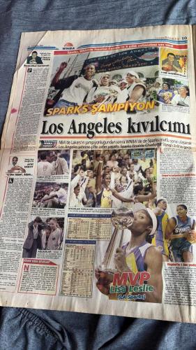 FANATİK BASKET HAFTALIK BASKETBOL GAZETESİ TURKISH NEWSPAPER - DOĞUM GÜNÜ HEDİYESİ  - TAM TAKIM EKSİKSİZ GAZETE 11-17 EYLÜL  - 2001  - SAYI: 250 - 70 MİLYON DEV ADAMA TEŞEKKÜRLER  - ATIŞTIRIN AÇLIĞINIZI YATIŞTIRIN  - BOYNUNUZDA GÜMÜŞ KALBİMİZDE ALTIN  - HEPİNİZE HELAL OLSUN  - GÖNÜLLERİN ŞAMPİYONU  - BASKETBOL ÜLKENİN ZİRVESİNDE  - FIBA'NIN UŞAĞI HAKEMLER  - FIBA SÖYLEDİ ONLAR YAPTI  - COACH MEZARLIĞI MANYAK EDER ADAMI  - ESKİ HEYECAN GELMELİ  - PANIONIOS TRANSFERE DOYMUYOR  - İKİ YENİ İSİM  - MATE SKELIN KRKA TELEKOM'DA  - GIANMARCO POZZECCO DİSİPLİN KURULU'NDA  - RECALCATI İTALYA MİLLİ TAKIMI'NA ADAY  - PETTERSON AVRUPA'NIN EN İYİSİ ÖRS  - COLDEBELLA İLE BİR YIL DAHA  - KEVIN RANKIN BIELLA'DA KALDI  - İNANIRSAK OLUR  - SUTOR BİR OYUNCU  - BASKETBOLU KONUŞUYOR  - SEN GİT FUTBOL YAZ  - 1 NO'LU DEV ADAM BASKETBOL 1 NUMARA  - MURAT AKBAŞ  - CEM AKYÜZ  - GÖKAY ARIN  - SANCHA  - TANJEVIC  - ZRINSDAN  - PETROPOULOS  - KAZLAUSKAS  - TOLGA ESENCİ  - YANNAKIS  - JONES  - MARKOVİÇ  -
