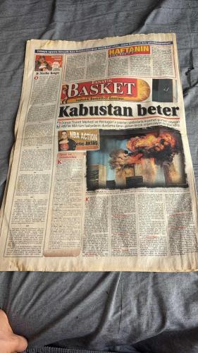 FANATİK BASKET HAFTALIK BASKETBOL GAZETESİ TURKISH NEWSPAPER - DOĞUM GÜNÜ HEDİYESİ  - TAM TAKIM EKSİKSİZ GAZETE 18-24 EYLÜL  - 2001  - SAYI: 251 - KAHRAMANLAR LAILA'DA - FANATİK BASKET - O BİR ŞÖVALYE - EUROBASKET PANORAMA - ZİRVEDEN GÖRÜNÜM - İPEKÇİ ÜZGÜN - EUROBASKET'İN ŞANS MELEKLERİ - DANCE TEAM BEST - ÇARPICI GERÇEK - BU KAPI KİLİTLİ KALMAMALI - BİZCE NE YAPILMALI - YAPMAK KOLAY! İSTEMEK GEREK! - BASKETBOL BÖYLE KURTULUR - FIBA, ULEB'İ TANIMADI - BOŞLUK İÇİNDE YAŞAMAK! - SOYUNMA ODALARI DÜNYA STANDARTINDA - MAJESTELERİ KALBİNİN SESİNİ DİNLEDİ - MÜJDE... DÖNÜYOR - SONUNDA KARARINI VERDİ - HAFTANIN YAZISI - 8 NOLU KAPI - VUR PATLASIN ÇAL OYNAŞIN - MİLLİLER, ATHENA İLE COŞTU, FELEKTEN BİR GECE ÇALDI... - BİZ BİZE KALDIK - MUHTEŞEM GECENİN SABAHINDA, SIRTLARINDA ONLARLA BÜTÜNLEŞMENİN KEYFİNİ YAŞADIK - HİDAYET - HÜSEYİN YAVUZ - MICHAEL JORDAN - YALÇIN UYGUN - MEFANET Y. Y - HASAN CORAL - AYDIN ÖRS - SALİH ERKAN - ÜMİT AVCI - METE AKTAŞ - DİRK NOWITZKI - PAU GASOL - HARUN ERDENAY -