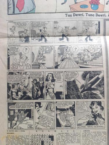 Hürriyet Gazetesi - Turkish Newspaper - 19 Mayıs 1955 - 19 Mayıs Atatürk'ü anma Gençlik ve Spor Bayramı - sana minnettarız Atatürk fotoğraf - 19 Mayıs bugün törenle kutlanacak - üniversite bahçesine dikilen Atatürk heykeli bugün açılacak - emniyet memurları Dün 1500 sahte 19 Mayıs davetiyesi ele geçirdiler - 19 Mayıs münasebeti ile İstanbul'da bugün biri Mithatpaşa stadı'nda diğeri Fenerbahçe stadında olmak üzere jimnastik şenlikleri yapılacaktır - Mithatpaşa stadı'ndaki gösteriler saat 10.00'da geçit resmiyle başlanacaktır - üniversite bahçesine Milli Türk Talebe Birliği tarafından yaptırılan Atatürk heykelinin açılış merasimi bugün saat 16.30'da yapılacaktır - 19 mayıs'ların manası ve ilhamı değişmeyecek yazan Şükrü Kaya - Ondokuz Mayıs yazan Vasfi Raşid Sevig - Şekerci Ali Muhiddin Hacı Bekir - 19 Mayıs yazan Hikmet Bil - Taş devri Tunç devri Avara mu Devri karikatür - radyo programı - Dün daktilografi müsabakasında Ece Alpay özbayrak yine birinciliği kazandı fotoğraf -19 Mayıs 1919