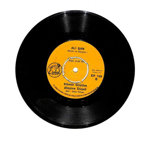 Ali Şan - Ortada Kaldık Karaoğlan - Kömür Gözlüm Ateşine Düşeli 45'lik Plak (10/7.5)