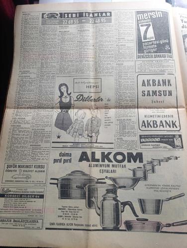 Hürriyet Gazetesi - Turkish Newspaper - 30 Ağustos 1964 - 30 Ağustos Atatürk büyük zaferi anlatıyor - düşmana son darbeyi indiren ordularımızın başkumandanı Gazi Mustafa Kemal Fotoğrafı - Atatürk karşındaki kitle perişan olmuştu - Orgeneral Cevdet Sunay'ın 30 Ağustos mesajı Türk Ordusu çok şeyler yapabilir - Türk ordusunun Rum palikaryalarına indirdiği kati darbenin 42 nci yıl dönümü olan 30 Ağustos Zafer Bayramı bugün yurtta heyecanla kutlanacak - İstanbul dünkü mitingde Kıbrıs Kıbrıs diye inledi Fotoğrafı - 29 30 ağustos gecesi sabaha karşı Garp cephesi hareket şubesi müdürü Tevfik Bey İsmet İnönü ile harita üzerinde istişarede bulundular - spor yazarlarını kupasının final maçı Beşiktaş Galatasaray - Metin Oktay Beşiktaş'a karşı oynamıyor - gençliğin Kıbrıs  meselesi protesto mitinginden fotoğraflar - ne doğudan ne batıdan kuvvetimiz Ata'dan yazılı pankart Fotoğrafı - çirkin Amerikalı dolar değil insanlık yazılı pankart Fotoğrafı - İzmir fuarında olaylar - 30 Ağustos 1922