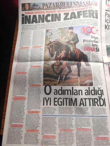Hürriyet Gazetesi - Turkish Newspaper - 19 Mayıs 2019 - 19 Mayıs Atatürk'ü anma Gençlik ve Spor Bayramı kutlu olsun - O adımla yüzlerce yıla - Atatürk'ün 19 Mayıs 1919'da Samsun'a attığı ilk adım ilelebet yaşayacak Çağdaş Türkiye'nin de yolculuğunu başlattı - Zafer yolculuğunu ünlü tarihçi İlber Ortaylı anlattı - Atatürk'ün farkı - Atatürk'ün Samsun'da bağımsızlık ateşini yakmasının 100. Yıldönümü bugün görkemli  törenlerle kutlanacak - Recep Tayyip Erdoğan ve devlet erkanı 182 öğrenci ile birlikte 16 Mayıs'ta İstanbul'dan yola çıkan Piri Reis gemisini karşılayacak - Samsun'daki törenlere CHP Genel Başkanı Kemal Kılıçdaroğlu ile MHP Genel Başkanı Devlet Bahçeli de katılacak - küpelerini bozdurup tüfek alan çete Ayşe'den erkek kılığında ortaya katılan Halime Çavuş'a kadar kadınlar  savaşta ön saftaydı - babamın her yıl ağladığı 2 gün yazan Ertuğrul Özkök - camilerimiz açıksa Atatürk sayesinde yazan Erkan Aydın - Atatürk'ün diğer paşalardan farkı dehası - Atatürk fotoğrafı -19 Mayıs 2019