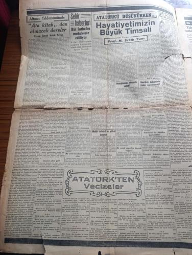 Cumhuriyet Gazetesi - Turkish Newspaper - 10 İkinciteşrin (Kasım) 1944 - büyük milletin büyük atası yazan Nadir Nadi Başmakale - büyük matem günümüz Türk milleti ebedi şefi Kahraman Atatürk'ten altı sene evvel bu sabah ayrılmıştı - Milli Şef İsmet İnönü'nün Türk milletine beyannamesi - Altıncı yıldönümünü Ulus gazetesinin bu sabahki başyazısı - 10 ikinciteşrin çizen Cemal Nadir - altı yıl evvel ölen fani Mustafa Kemal burada yatıyor Fotoğrafı - bugün bütün yurtta Atatürk'ün Aziz hatırası ihtifallerle anılacak - gençlik İstanbul'da sarayburnu'ndaki Atatürk heykeline ve Taksim abidesine çelenk koyacak - halkevlerinde ve mekteplerde yapılacak toplantılar - Atatürk'ten vecizeler - Altıncı yıldönümünde Ata kitap'tan alınacak dersler yazan İsmail Habib Sevük - Halkalı köyünde yapılan okul Dün açıldı - Kızılay yeni aç ocağı açıyor - Atatürk'ü düşünürken hayatiyetimizin büyük timsali yazan profesör M. Şekip Tunç - Amerikalı boksörlerle kimler karşılaşacak - İstanbul şilebi geldi -10 Kasım 1938