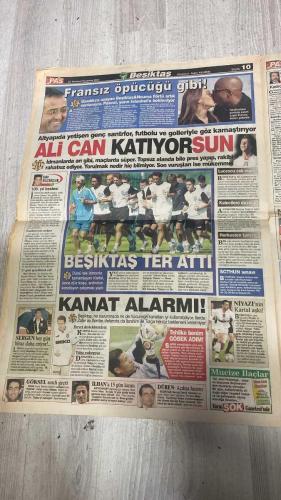 PAS SPOR GAZETESİ - 25 TEMMUZ 2002 - MÜJDE F1 TÜRKİYE'DE - ÇILGINLIK BU! - İMPARATOR, YÖNETİME VERDİĞİ SERT RAPORDA SANTRFOR İSTEDİ! - VÜCUT VAR KAFA YOK! - TERİM, 