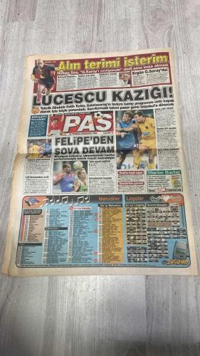 PAS SPOR GAZETESİ - 25 TEMMUZ 2002 - MÜJDE F1 TÜRKİYE'DE - ÇILGINLIK BU! - İMPARATOR, YÖNETİME VERDİĞİ SERT RAPORDA SANTRFOR İSTEDİ! - VÜCUT VAR KAFA YOK! - TERİM, 