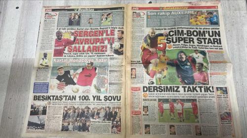 PAS SPOR GAZETESİ - 27 TEMMUZ 2002 - FENER'İN RAKİBİ FEYENOORD, GEÇEN YILIN UEFA ŞAMPİYONU - PORTOKALI BU KUPA'YI ALIRIZ - SIKARIZ - ŞAMPİYONLAR LİGİ ÖN ELEME ÜÇÜNCÜ TUR İLK MAÇI 13 VEYA 14 AĞUSTOS'TA HOLLANDA'DA - LORANT: SARACOĞLU YETER!.. - SİYAH-BEYAZLILAR'A MÜJDE!.. NEVZAT DEMİR TESİSLERİ AÇILDI - NOUMA PASCAL POSTERİ YARIN PAS'TA - ASLAN'A BATIGOL - PASCAL'DAN İLK ÇALIM!.. - SERGEN'LE AVRUPA'YI SALLARIZ - OKAN'A KANCA - İNGİLTERE'NİN ÜNLÜ KULÜBÜ WEST HAM, İNTERLİ OKAN'A RESMEN TALİP OLDU - BÜCÜR İSE KARARSIZ - LEE YONG İMZALADI - İLHAN'LA 1 SAAT - SEVGİLİSİ SEÇKİN, HASTANEDE ZİYARET ETTİ - BAŞBAŞA GEÇEN 60 DAKİKA BU İLİŞKİ KOLAY BİTMESİ - CELİN D - NİJERYALI KANU BEKLEMEDE - HASAN ŞAŞ İLE TAKAS!.. -  LORANT - WERNER LORANT - SADETTİN SARAN - A. NECDET SEZER - AHMET NECDET SEZER - NOUMA - PASCAL NOUMA - SERGEN - CANAYDIN - ÖZHAN CANAYDIN - TERİM - FATİH TERİM - MONDRAGON - CHANTALİS - OKAN - İLHAN - SEÇKİN - KANU - BATİSTUTA - GABRİEL BATİSTUTA - HASAN ŞAŞ - HASAN - BAYRAM