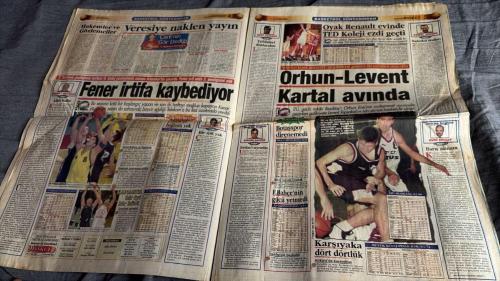 FANATİK BASKET HAFTALIK BASKETBOL GAZETESİ TURKISH NEWSPAPER - DOĞUM GÜNÜ HEDİYESİ  - TAM TAKIM EKSİKSİZ GAZETE  6-12 KASIM  2001  - SAYI: 258 -İVANİRİN PAMMA  - KOPTAN'DAT  - FANATİK BASKET  - HAFTALIK BASKETBOL GAZETESİ  - ÜLKERSPOR 75 OLIMPIJA 63  - GÖREVİMİZ ZAFER  - EUROLEAGUE'DEKİ TEMSİLCİLERİMİZ ELES PİLSEN VE ÜLKER AVRUPA'DA DESTAN YAZDI IDEASLASK 74  - YİNE SÜPER  - TÜM DÜNYA ONU İZLEDİ  - KANAL D AFSANEYİ EKRANA TAŞIDI  - GEÇMİŞ OLSUN  - İNCİ  - MABET  - MAME  - KAZANMAK ÇOK GÜZEL  - İSMET BADERN F.BAHÇE'NİN SEAL SERÜVENİ ITU KARTAL AVCISE FENERLİ LAZLARA RALDP YOK NCAA'DE ŞOV BAŞLIYOR  - DAÇKA KOMŞUDA GÜLEMEDİ  - HASOT 3  - EFES DIŞARIDA DA KRAL  - DAÇKA MAĞLUBİYETİ TATTI  - KENDİMİZİ BULUYORUZ -  VAHAP HACIOĞLU  - İSMET BADEM  - KEREM  - ORHUN  - LEVENT  - BARİŞ  - ERCÜMENT SUNTER  - TURKAY TENER  - FUCKA  - HUGE SCONÖCHİNİ  - SİGALAS  - ERDAL ERDOG  - JORDAN  - CIEM BOLMETERE  - KWAME BROWN  - TYSON CHANDLER  - EDDY CURRY  - DE SAGANA DİOP  - ERRANÇ YAMANEL  - CARLOS BOOZE