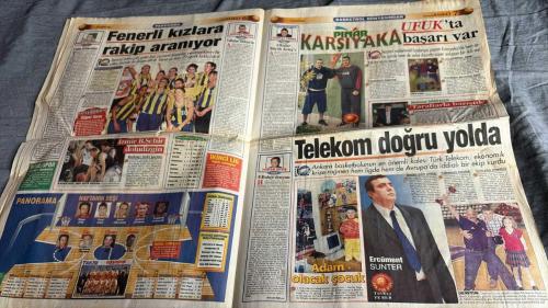 FANATİK BASKET HAFTALIK BASKETBOL GAZETESİ TURKISH NEWSPAPER - DOĞUM GÜNÜ HEDİYESİ  - TAM TAKIM EKSİKSİZ GAZETE  6-12 KASIM  2001  - SAYI: 258 -İVANİRİN PAMMA  - KOPTAN'DAT  - FANATİK BASKET  - HAFTALIK BASKETBOL GAZETESİ  - ÜLKERSPOR 75 OLIMPIJA 63  - GÖREVİMİZ ZAFER  - EUROLEAGUE'DEKİ TEMSİLCİLERİMİZ ELES PİLSEN VE ÜLKER AVRUPA'DA DESTAN YAZDI IDEASLASK 74  - YİNE SÜPER  - TÜM DÜNYA ONU İZLEDİ  - KANAL D AFSANEYİ EKRANA TAŞIDI  - GEÇMİŞ OLSUN  - İNCİ  - MABET  - MAME  - KAZANMAK ÇOK GÜZEL  - İSMET BADERN F.BAHÇE'NİN SEAL SERÜVENİ ITU KARTAL AVCISE FENERLİ LAZLARA RALDP YOK NCAA'DE ŞOV BAŞLIYOR  - DAÇKA KOMŞUDA GÜLEMEDİ  - HASOT 3  - EFES DIŞARIDA DA KRAL  - DAÇKA MAĞLUBİYETİ TATTI  - KENDİMİZİ BULUYORUZ -  VAHAP HACIOĞLU  - İSMET BADEM  - KEREM  - ORHUN  - LEVENT  - BARİŞ  - ERCÜMENT SUNTER  - TURKAY TENER  - FUCKA  - HUGE SCONÖCHİNİ  - SİGALAS  - ERDAL ERDOG  - JORDAN  - CIEM BOLMETERE  - KWAME BROWN  - TYSON CHANDLER  - EDDY CURRY  - DE SAGANA DİOP  - ERRANÇ YAMANEL  - CARLOS BOOZE