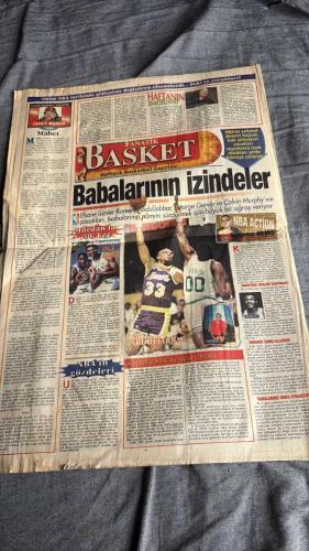 FANATİK BASKET HAFTALIK BASKETBOL GAZETESİ TURKISH NEWSPAPER - DOĞUM GÜNÜ HEDİYESİ  - TAM TAKIM EKSİKSİZ GAZETE  6-12 KASIM  2001  - SAYI: 258 -İVANİRİN PAMMA  - KOPTAN'DAT  - FANATİK BASKET  - HAFTALIK BASKETBOL GAZETESİ  - ÜLKERSPOR 75 OLIMPIJA 63  - GÖREVİMİZ ZAFER  - EUROLEAGUE'DEKİ TEMSİLCİLERİMİZ ELES PİLSEN VE ÜLKER AVRUPA'DA DESTAN YAZDI IDEASLASK 74  - YİNE SÜPER  - TÜM DÜNYA ONU İZLEDİ  - KANAL D AFSANEYİ EKRANA TAŞIDI  - GEÇMİŞ OLSUN  - İNCİ  - MABET  - MAME  - KAZANMAK ÇOK GÜZEL  - İSMET BADERN F.BAHÇE'NİN SEAL SERÜVENİ ITU KARTAL AVCISE FENERLİ LAZLARA RALDP YOK NCAA'DE ŞOV BAŞLIYOR  - DAÇKA KOMŞUDA GÜLEMEDİ  - HASOT 3  - EFES DIŞARIDA DA KRAL  - DAÇKA MAĞLUBİYETİ TATTI  - KENDİMİZİ BULUYORUZ -  VAHAP HACIOĞLU  - İSMET BADEM  - KEREM  - ORHUN  - LEVENT  - BARİŞ  - ERCÜMENT SUNTER  - TURKAY TENER  - FUCKA  - HUGE SCONÖCHİNİ  - SİGALAS  - ERDAL ERDOG  - JORDAN  - CIEM BOLMETERE  - KWAME BROWN  - TYSON CHANDLER  - EDDY CURRY  - DE SAGANA DİOP  - ERRANÇ YAMANEL  - CARLOS BOOZE