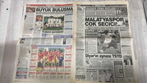 PAS SPOR GAZETESİ - 31 TEMMUZ 2002 - KOMSUYLA CIFTE SINAV - G.SARAY, OLYMPIYAKOS'U AĞIRLIYOR, BEŞİKTAŞ İSE AEK'YA KONUK OLUYOR - 60 BİN ASLAN AVDA - SPOR HERGUN BU GAZETEDE - PAS - KARTAL SIRAT'TA! - ILHAN'I RUSTU SANDIM - GOMES&CHIESA - TERİM İKİ YILDIZIN ALINMASINI İSTİYOR - LORANT, NIHAT'LA ERHAN'DA ISRARLI - OGUN ORTEGAYI YANILTTI - KANATLAR YETERSİZ - ORTA SAHA PRES YAPACAK OYUNCU - TRABZON'U İZLEYECEK - CHIESA - İMPARATOR ESKİ YILDIZLARI NUNO GOMES VE CHIESA İÇİN YÖNETİME BASTIRIYOR. BAŞKAN TERİM'E SÖZ VERDİ - 10 MİLYON DOLAR! - FIORENTINA ZORDA - TERİM-GORİ PROBLEMİ - EFFENBERG KARTAL'A - BERNARD TAMAM, OLİSEH VEYA ALMAN PANZERİ DE BİTECEK! - ALMANYA BU - FRANSIZ BEĞENİLDİ - İLHAN - RÜŞTÜ - GOMES - CHIESA - TERİM - FATİH TERİM - LORANT - NİHAT - ERHAN - ERHAN ALBAYRAK - OGÜN - ORTEGA - OKAN KOÇ - OKAN BURUK - NUNO GOMES - ENRİCO CHIESA - ÖZHAN CANAYDIN - BERLUSCONİ - EFFENBERG - BERNARD - OLİSEH - NOUMA - TOLGA - SEYRANİ TÜRKARSLAN - LUCESCU - İSMAİL TAVİŞ - ARİF - HASAN