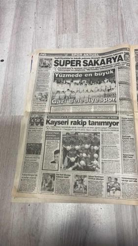 PAS SPOR GAZETESİ - 31 TEMMUZ 2002 - KOMSUYLA CIFTE SINAV - G.SARAY, OLYMPIYAKOS'U AĞIRLIYOR, BEŞİKTAŞ İSE AEK'YA KONUK OLUYOR - 60 BİN ASLAN AVDA - SPOR HERGUN BU GAZETEDE - PAS - KARTAL SIRAT'TA! - ILHAN'I RUSTU SANDIM - GOMES&CHIESA - TERİM İKİ YILDIZIN ALINMASINI İSTİYOR - LORANT, NIHAT'LA ERHAN'DA ISRARLI - OGUN ORTEGAYI YANILTTI - KANATLAR YETERSİZ - ORTA SAHA PRES YAPACAK OYUNCU - TRABZON'U İZLEYECEK - CHIESA - İMPARATOR ESKİ YILDIZLARI NUNO GOMES VE CHIESA İÇİN YÖNETİME BASTIRIYOR. BAŞKAN TERİM'E SÖZ VERDİ - 10 MİLYON DOLAR! - FIORENTINA ZORDA - TERİM-GORİ PROBLEMİ - EFFENBERG KARTAL'A - BERNARD TAMAM, OLİSEH VEYA ALMAN PANZERİ DE BİTECEK! - ALMANYA BU - FRANSIZ BEĞENİLDİ - İLHAN - RÜŞTÜ - GOMES - CHIESA - TERİM - FATİH TERİM - LORANT - NİHAT - ERHAN - ERHAN ALBAYRAK - OGÜN - ORTEGA - OKAN KOÇ - OKAN BURUK - NUNO GOMES - ENRİCO CHIESA - ÖZHAN CANAYDIN - BERLUSCONİ - EFFENBERG - BERNARD - OLİSEH - NOUMA - TOLGA - SEYRANİ TÜRKARSLAN - LUCESCU - İSMAİL TAVİŞ - ARİF - HASAN