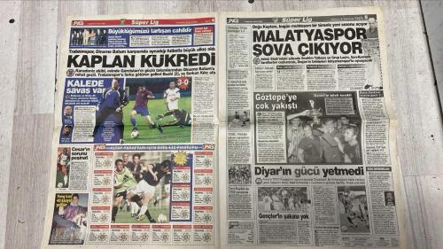 PAS SPOR GAZETESİ - 04 AĞUSTOS 2002 - PORTEKİZLİ TAMAM - G.SARAY GOMES'İ BİTİREDİ! - HERGUN BU GAZETEDE - PAS - HAKAN KAVGASI - GALATASARAY İLE BEŞİKTAŞ'IN YANISIRA İNGİLİZLER DE PEŞİNDE - 2 MİLYON DOLAR VEREN YILDIZI ALACAK ÜNLÜ FUTBOLCU ŞİMDİLİK BEKLEMEDE - BONSERVİSİ ELİNDE YİNE KAPIŞTILAR İNGİLİZLER DEVREDE - DELİYÜREK PASCAL! - HABERİ SAYFA 120E - HUZURBAНСЕ - RÜYA TAKIM'DA, BİRLİK, BERABERLİK VE DOSTLUK VAR - TRABZON'DA SAVAŞ VAR! - HABED S. 4'TE - OTOSPOR YİNE SÜPER! - SAYFA P'DA - SAYISAL LOTO ÇEKİLDİ - SAYISAL L29 - AMARAL BOMBA GİBİ - FELİPE'NİN DERDİ AŞK - HAKKI YALÇIN - HAKAN ŞÜKÜR - GOMES - FATİH TERİM - AMARAL - AYHAN ÖNTÜR - FELİPE - LORANT - ARIEL ORTEGA - NAİM REVİVO - TUNCAY - WASHINGTON - İSMAİL UYGUR - CEM DALMAZ - TAMAM SEZER - HASAN ŞAŞ - YUSUF - NUNO GOMES - CHİESA - ABDULARI - MİRKOVİC - SİMAN - SERHAT - WASHİGOL - CEYHUN - RÜŞTÜ - AZİZ ÜSTEL - PERRO - ARFİ - DURO - AYHAN - CMİT KARAN - İBRAHİM TATLISES - DOĞAN - MİTHAT - SERTAN - ÖZKAN SÜMER - BUSHİ