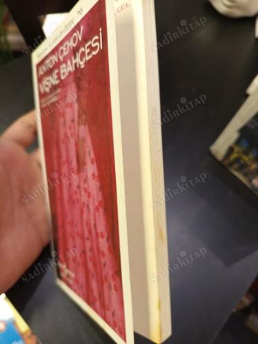 Vişne Bahçesi - Modern Klasikler Dizisi 76
