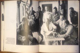 Churchill: A Pictorial Biography
