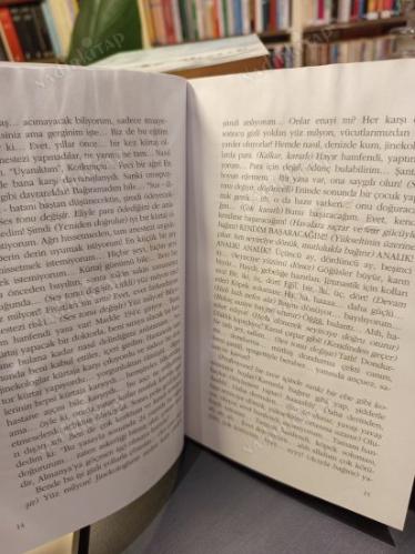 Kadın Oyunları I-II 2 Cilt Takım / Açık Aile Neredeyse Ardına Kadar Açık
