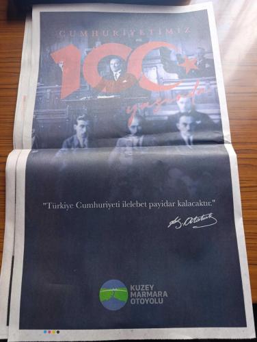 Fotomaç Gazetesi - Turkish Newspaper - 29 Ekim 2023 - Cumhuriyetimizin 100. Yılı kutlu olsun - istiklal'den istikbal'e Mustafa Kemal Atatürk ve Recep Tayyip Erdoğan gençlerle fotoğraf - 29 Ekim 1923 sabahı - 29 Ekim Cumhuriyet Bayramı anlamı ve önemi nedir - 28 Ekim'de Çankaya köşkü'ndeki Akşam yemeğinde İsmet Paşa Fethi Bey Kazım Paşa Kemalettin Sami Paşa Rize mebusu Fuat ve Afyon mebusu Ruşen Eşref bey'i misafir olarak ağlayan Mustafa Kemal Paşa misafirlere Yarın Cumhuriyeti ilan edeceğiz dedi - devrim otomobilinden devrin otomobilinde milli otomobil TOGG üretildi yollara çıktı fotoğraf - Cumhuriyetin 100. Kuruluş yıldönümünde kucaklaşma çağrısı yapan Başkan Recep Tayyip Erdoğan 85 milyon olarak kucaklaşalım dedi Fotoğrafı - MNG şirketler Grubu Türkiye Cumhuriyeti 100 yaşında - hayaller gerçek oldu tüm dünya futbol ülkesi Türkiye'yi konuşacak - savunma sanayinde gurur tablosu - Trabzonspor 100 yıl önce mavi gözlerde bir fikirdi şimdi bordo yüreklerde bir coşku Cumhuriyet-29 Ekim 1923