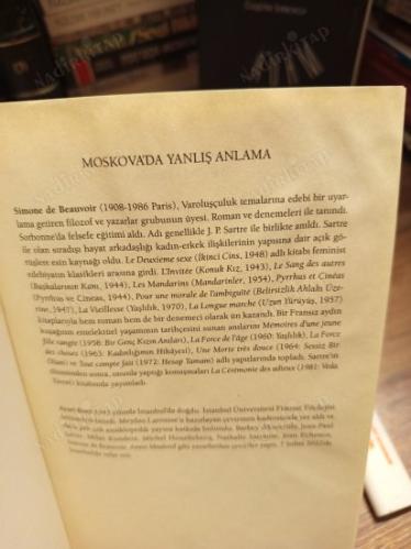 Moskova'da Yanlış Anlama - Modern Klasikler