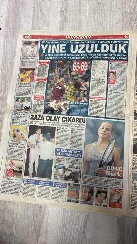 PAS SPOR GAZETESİ - 05 AĞUSTOS 2002 - GOMES ÇALIMI! - TERİM'E VERDİĞİ SÖZÜ YİYEN PORTEKİZLİ, ROMA'YLA SÖZLEŞME İMZALADI VE ARDINDAN DA KİRALIK OLARAK BENFICA'YA GİTTİ!..  - VERDİĞİ SÖZÜ YEDİ! CAPELLO'NUN HESABI CHIESA VEYA MAKAAY  - TERİM BALİÇ'E SARRILDI  - SAKATLAR İYİLEŞTİ!  - FENER'İN ÇİFTE ATAĞI  - MUTLUYUM  - AİLESİNE KAVUŞAN ARİEL ORTEGA. 