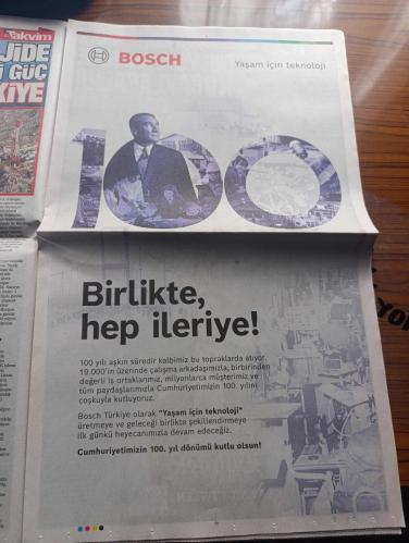 Takvim Cumhuriyet 100. Yıl Gazetesi - Turkish Newspaper - 29 Ekim 2023 - Türkiye Cumhuriyeti'nin Yüzüncü Yılı - 29 Ekim 1923'te kurulduk kendi otomobilimizle yollara koyulduk köprüler kurduk uçaklarımızı uçurduk biz seninle çok gurur duyduk İyi Ki Doğdun Türkiye - 100 yıla yakışan projeler - cumhuriyetin bir asırlık yürüyüşü iş dünyası tarafından bu döneme özel birçok etkinlikle kutlanıyor - Şişecam 100 yıllık Cumhuriyetin kuruluş felsefesinin ve gelişiminin izlerini cam eserleri yansıttığı gururla koleksiyonunu tanıttı - Teknosa Atatürk'ün sözlerini kendi sesinden yapay zekayı kullanarak seslendirdi - Cumhuriyetin 100. Yılında İstanbul boğazında dolanma tarihindeki en büyük geçit töreni yapılacak - Bugün İstanbul boğazı'nda özel havai fişek gösterileri de yapılacak - Cumhurbaşkanı Recep Tayyip Erdoğan 85 milyon olarak kucaklaşalım dedi Fotoğrafı - TGC Anadolu  - ulaşımda çağ atladık - uzaya gidecek Türk Alper Gezeravcı - devrim otomobilinden devrin otomobiline TOGG - 29 Ekim 1923