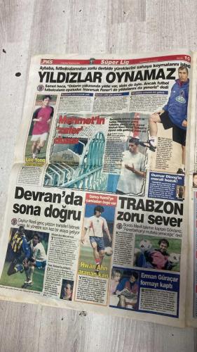 PAS SPOR GAZETESİ - 08 AĞUSTOS 2002 - SOCIEDAD ZAM YAPINCA KANARYA, NİHAT'TAN VAZGEÇTİ  - F.BAHÇE'Yİ KIZDIRDILAR  - REAL SOCIEDAD 7 MİLYON DOLARA ÇIKINCA AZİZ YILDIRIM İSYAN ETTİ VE OKANLAR'DAN BİRİNİN BİTİRİLMESİNİ İSTEDİ  - SARAN ELİ BOŞ DÖNDÜ  - OKAN, YA OKAN!  - CHIESA ASLAN'IN  - ARIA İLE DEVAM  - DÖRT BÜYÜKLER YENİ SEZONDA FORMALARINDA YİNE ARIA REKLAMINI TAŞIYACAKLAR  - KARPİN ATAĞI  - LORANT ÇAMURA BATTI  - M.YILMAZ'IN ZAFER DUASI  - NOUMA'NIN İLACI AHMET!  - NİHAT  - AZİZ YILDIRIM  - OKAN BURUK  - REYES  - OKAN KOÇ  - SİNAN ENGİN  - ARIEL ORTEGA  - SERDAR BİLGİLİ  - ÖZHAN CANAYDIN  - ÖZKAN SÜMER  - VALERİ KARPİN  - LUCESCU  - ENRİCO CHIESA  - TERİM  - FATİH TERİM  - M.YILMAZ  - PASCAL  - AHMET DURSUN  - SERGEN  - ALİ CANSUN  - BERKANT  - CAPONE  - MÜSLİM CAN  - VİCTORİA  - DURO  - FARUK  - ERHAN  - İLHAN  - KENNEDY  - DENİZ  - ŞENOL  - MURAT DUMAN  - DOĞAN  - TATAP  - MAHMUDİ  - MEHMET  - ALİ OSMAN RENKLİBAY  - MİHAT YUVUE  - JOHNSON  - LEVENT  - HASAN ÖZER  - HALİT