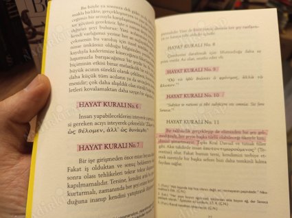 Mutlu Olma Sanatı (Kısa Klasikler 12)