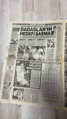 PAS SPOR GAZETESİ - 10 AĞUSTOS 2002 - FENER, 10 KİŞİLİK TRABZON'U GEÇEMEDİ  - RÜYA TAKIMIN KABUS GECESİ  - FEYENOORD MAÇI ÖNCESİ TRİLYONLUK FENERBAHÇE, TRABZON'DA TEL TEL DÖKÜLDÜ, HİÇBİR VARLIK GÖSTEREMEDİ  - SORUN ORTADA, ORTADA  - WASHINGTON VE ORTEGA'YI KENARA ALAN ALMAN HOCA, LİGİN İLK MAÇINDA TARAFTARINI DEĞİL, RAKİPLERİ SEVİNDİRDİ  - BU FENER'I YENERİZ  - OLUMLU SİNYALLER  - LORANT'TAN KURTULMAK  - TRABZON UMUT VERDİ  - NE FARKEDER!  -  WASHINGTON  - ORTEGA  - ARIEL ORTEGA  - AURELIO  - MARCO AURELIO  - PETKOVIC  - GÖKDENİZ  - KUDDUSİ MÜFTÜOĞLU  - MEHMET KAHRAMAN  - SERDAR BALİ  - SERCAN GÖRGÜLÜ  - ZAFER TÜZÜN  - HÜSEYİN TOK  - ÖZER ŞENDİR  - SERDAR ŞENKAYA  - LEE EUL YONG  - TERİM  - FATİH TERİM  - SÜREYYA AYHAN  - HİKMET TANRIVERDİ  - SİNAN DİNLER  - YANAL  - CEMAL POLAT  - KÜRŞAT  - AKCAN  - KARAMAN  - CENGİZ  - BURAK  - BURAK KARAKA  - BECKHAM  - ALPAY