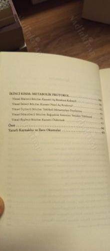 Kendinizi Aç Bırakmadan Kanseri Aç Bırakmak (How To Starve Cancer, Without Starving Yourself)