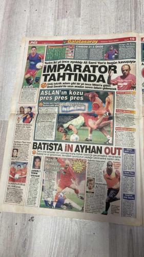 PAS SPOR GAZETESİ - 11 AĞUSTOS 2002 - ORTEGA SYANI - ERKEN KAMPA ÇOK KIZDI - SPOR - HERGÜN BU GAZETEDE - PAS - KARTAL KUSUR KALIR MI - İHTAR - LORANT'A 3 MAÇ SÜRE! - SAMI YEN'DE SOV - SUPER LİG PUAN DURUMU - İKİ DAKİKA BİLE SEVİNEMEDİLER - BURSA'DA GOL SOV - YÖNETİCİLERDEN ÇIKARMA - TAKIMA TAM DESTEK - İLK KEZ RESMEN KARTAL OLDULAR - BÖYLE OYNADILAR - TİMSAH'A KARŞI SÜRPRİZ KADRO - İLHAN'A BÜYÜK SEVİGİ - DUELLO BASLADI - KAHRAMANLARIMIZIN DESTANI - ORTEGA - LUCESCU - SERGEN - İLHAN - AMARAL - RUMEN HOCA - PANCU - CORDOBA - JUNIOR - TÜMER - OKAN - KELEMEN - LORANT - KILICARSLAN - TURGAY DEMİR - SEYVA TURKARSLAN - TOKAT - SİNAN - ENGİN - MICHAEL SCHUMACHER - SCHUMACHER - PASCAL - LLEYTON HEWITT - ZIDANE - CAREW - JASON KIDD - KIDD - EDDIE IRVINE - BÜLENT ATAR - SÜREYYA - TAHŞİN SEZER - FELİPE - EMRE - SAMBACI PINTO - PINTO - FATİH - GONG JAVANES - OSMAN MÜSLİM - HAKKI - SERKAN - TERİM - ÜMİT DAVALA - AYHAN - BATISTA - SUAT - MURAT - CİKAN - L ARCES EU - VITOR BATISTA - AHMET CEYHAN