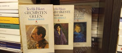 Bütün Şiirleri 3 Kitap Takım (1. Geçmişten Gelen / 2. Rübab-ı Şikeste / Kırık Saz / 3. Haluk'un Defteri)