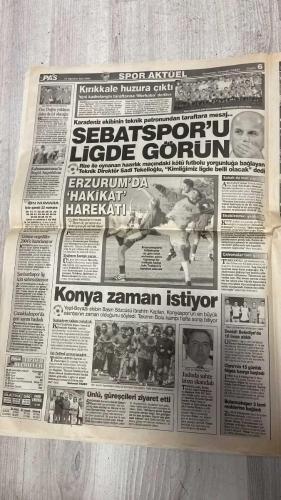 PAS SPOR GAZETESİ - 13 AĞUSTOS 2002 - BU GECE ÇOK FARKLI OLACAK - FENER'İN MÖNUSU PORTAKAL - KANARYA ŞAŞIRTACAK - GOZLER RÜŞTÜ'DE - LUCESCU: BU BENİM ASLAN'IM - AHN BİTİYOR - ZAFERE DOΥΜΑΜ - SEBATSPOR'U LIGDE GÖRÜN - ERZURUM'DA 'HAKİKAT' HAREKATI EKATI - ASLAN KALDIĞI YERDEN DEVAM - BATİSTA BİR MAÇTA KENDİNİ AFFETTİRİRDİ - TERİM FIRTINASI ESLYOR - ΚΑΡΤΑΝN'A UYARI! - FELIPE'YE ÖFKE - ÜMİT'TEN SÜPER ATAK - GENC ILHAN ZEHIRLENDI - BU TAKIM HİÇ ÇALIŞMAMIŞ - GÖZTEPE'YE YAKIŞIR! - SUREYYA - LORANT - FATİH TERİM - CEYHAN - AHMET - STEFANE BRE - FELIPE - LUCESCU - FATİH - HOOIJDONK - MUSTAFA DOĞAN - RÜŞTÜ - SONG CHONG GUG - ÜMİT ÖZAT - ALİ GÜNEŞ - MIRKOVIC - MİLAN RAPAIÇ - HAKAN BAYRAKTAR - ABDULLAH - CEYHUN - JOHNSON - FATİH - GÖKDENİZ - HASAN - AURELIO - ADNAN DEMİR - LEE - LORANT - MEHMET NAS - ÖMER BENDER - İLHAN - GÜNDOĞAR - MUHARREM GÜRBÜZ - RADU - COULIBALY - ALİ İHSAN KAYA - EMRE ŞAHİN - SÜREYYA AYHAN - YÜCEL KAP - ECEVİT - JOSEPH BLAIR - MALVIN BOOKER - MİLAN GOLJEVIĆ - TOLGA ÖNGÖREN