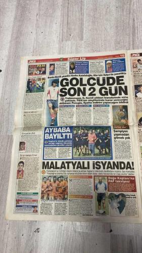PAS SPOR GAZETESİ - 14 AĞUSTOS 2002 - FENERBAHÇE, FEYENOORD'A ÇOK ŞANSSIZ BİR GOLLE 0-1 TESLİM OLDU  - PAS YAZIK  - ANCAK ÇOK FAZLA ÜZÜLMEYE GEREK YOK. ÇÜNKÜ FENERBAHÇE BU FEYENOORD'U SARACOĞLU'NDA TARİHİ GÖMER VE TURU GEÇER  - ÜMİTLER BİTMEDİ!  - 8 SAVUNMACI!  - STEVIÇ HIRS KÜPÜ  - ORTEGA HAREKETİ  - FEYENOORD ELENİR  - CESARETLİ OLSAYDIK  - LORANT'A BAĞLI!  - AVANTAJLI SKOR  - HANGİ LİG?  - HÜCUM UNUTULDU  - TEKNİK DİREKTÖR GÖZÜYLE  - KORKAK LORANT!  - SARAN: HENÜZ HİÇ BİR ŞEY BİTMEDİ  - WERNER LORANT KORKAK OYNATTI  - F.BAHÇE, BU FEYENOORD'U İSTANBUL'DA AFFETMEZ SARACOĞLU'NDA HESAP GÖRÜLÜR  - STEVIC  - ARIEL ORTEGA  - ORTEGA  - REVIVO  - RAPAIÇ  - WASHINGTON  - SHINJI  - SERCAN GÖNGÜLO  - ZAFER TÜZÜM  - MESUT ÇAVUŞOĞLU  - HASAN  - SERDAR ŞENKAYA  - YUSUF YALKIN  - LORANT  - TURKAR SORUDOL  - SARAN  - WERNER LORANT  - MIROSLAV STEVIC  - CAVUSOGLI  - ULUSOY  - ZAFER TÜZÜN  - RÜŞTÜ  - HASAN CİF  - ZOETEBIER  - JOHNSON  - MUSTAFA DOĞAN  - OGÜN  - YILDIRIM  - MULTESCU  - HALİT
