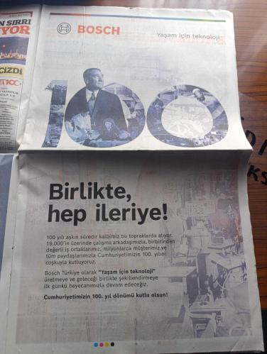 Posta Gazetesi - Turkish Newspaper - 29 Ekim 2023 - 29 Ekim Cumhuriyet Bayramı kutlu olsun - 100. Yıl Cumhuriyet ışığı yolumuzu aydınlatıyor - 100 yıl sonra Cumhuriyet yazan Oral Çalışlar - nesiller boyu Cumhuriyet yazan Güney Öztürk - Cumhuriyete çok şey borçluyuz yazan Hakan Çelik - ekonomide asırlık başarının sırrı bağımsızlıkla yatıyor - 100 üncü yılda 365 milyar dolarlık ihracat - Şenpiliç Cumhuriyet Bayramı kutlama mesajı - Devrimden devrin otomobiline TOGG Fotoğrafı - Shell 100 yıldır gururla Türkiye'nin yanında - Gazi Mustafa Kemal'in milli mücadele için 16 Mayıs 1919'da harekete geçtiği Karaköy Galata rıhtımında Beyoğlu belediyesi tarafından ilk adım anıtı dikildi Fotoğrafı - kocatepe'deki unutulmaz Atatürk fotoğrafını deneyimli bir stüdyo fotoğrafçısı olan Jean Weinberg çekti Fotoğrafı - Damat Tween cumhuriyetimizin 100. Yılı kutlu olsun tam sayfa Atatürk fotoğraflı - Ediz Hun görmüyor musun her yanda Hürriyet Fotoğrafı - Hülya Koçyiğit bayram mesajı - 29 Ekim 2023