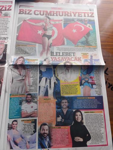 Posta Gazetesi - Turkish Newspaper - 29 Ekim 2023 - 29 Ekim Cumhuriyet Bayramı kutlu olsun - 100. Yıl Cumhuriyet ışığı yolumuzu aydınlatıyor - 100 yıl sonra Cumhuriyet yazan Oral Çalışlar - nesiller boyu Cumhuriyet yazan Güney Öztürk - Cumhuriyete çok şey borçluyuz yazan Hakan Çelik - ekonomide asırlık başarının sırrı bağımsızlıkla yatıyor - 100 üncü yılda 365 milyar dolarlık ihracat - Şenpiliç Cumhuriyet Bayramı kutlama mesajı - Devrimden devrin otomobiline TOGG Fotoğrafı - Shell 100 yıldır gururla Türkiye'nin yanında - Gazi Mustafa Kemal'in milli mücadele için 16 Mayıs 1919'da harekete geçtiği Karaköy Galata rıhtımında Beyoğlu belediyesi tarafından ilk adım anıtı dikildi Fotoğrafı - kocatepe'deki unutulmaz Atatürk fotoğrafını deneyimli bir stüdyo fotoğrafçısı olan Jean Weinberg çekti Fotoğrafı - Damat Tween cumhuriyetimizin 100. Yılı kutlu olsun tam sayfa Atatürk fotoğraflı - Ediz Hun görmüyor musun her yanda Hürriyet Fotoğrafı - Hülya Koçyiğit bayram mesajı - 29 Ekim 2023
