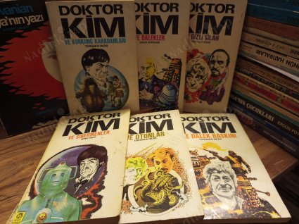 Doktor Kim - 6 Kitap Takım (Korkunç Karadamları, Dalekler, Gizli Silah, Sibermenler, Otonlar, Dalek Baskını)