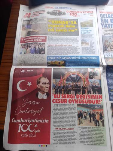 Posta Ege Belediyeleri Gazetesi - Turkish Newspaper - 29 Ekim 2023 - 29 Ekim Cumhuriyet Bayramı kutlu olsun - Cumhuriyetin kuruluşundan bu yana şehirlerin mihenk taşları - İzmir Büyükşehir belediyesi her fabrika bir kaledir diyen Atatürk'ün gösterdiği hedef doğrultusunda Cumhuriyetin 100. Yılı onuruna fabrikalar kuruyor - Manisa'da Kurtuluş büfesi tarihi aydınlatacak - Atatürk'ün Çanakkale kahramanı Seyit onbaşı ile görüştüğü 200 yıllık terzizade konağını Balıkesir belediyesi restore etti Fotoğrafı - cumhuriyetin aydınlık efeleri - Cumhuriyetin ilk kadın muhtarı Gül Esin Aydın Fotoğrafı - İzmir'de Cumhuriyet meydanı'nda Atatürk heykeli açıldı fotoğraf - Efeler'in ilk film festivali Altan Erkekli film günleri fotoğraf - cumhuriyet çocukları Narlıdere'de yetişiyor - Muğla'da Cumhuriyetin 100. Yılına Özel anıt - Fethiye Belediye Başkanı Alim Karaca coşkumuz hiç bitmeyecek 100'ümüz hep gülecek - Çiğli belediyesi'nden 100. Yıla özel açılış - Menemen'de 100. Yıla 100 bin bayrak -29 Ekim 1923