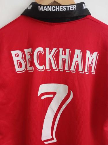 Manchester United David Beckham Forması - Dönem Ürünü - Orijinal Değil - Halı Saha İçin İdeal - XS-S Beden Arası
