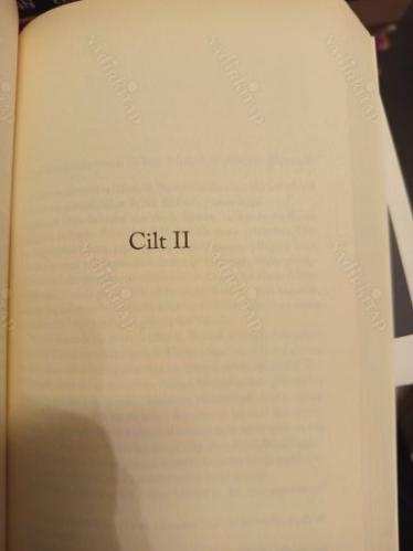 Kösem Sultan 1-2 / 2 Cilt Tek Kitapta (1. Baskı)