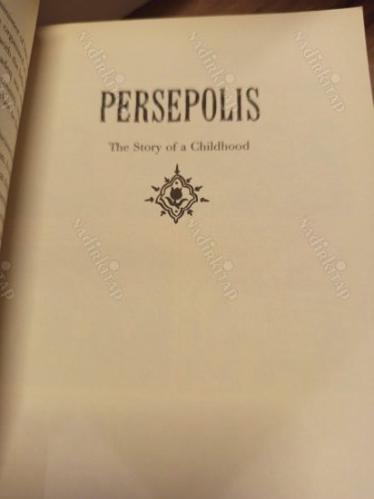 Persepolis I-II - The Story of a Childhood / The Story of a Return (One Volume Book)