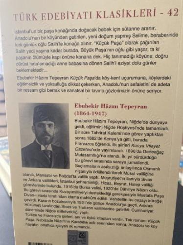 Küçük Paşa (Türk Edebiyatı Klasikleri 42)