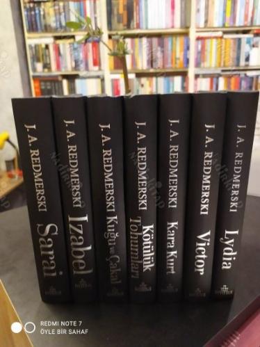 Katiller Çetesi Seti 7 Kitap Takım (1. Sarai, 2. Izabel, 3. Kuğu ve Çakal, 4. Kötülük Tohumları, 5. Kara Kurt, 6. Victor, 7. Lydia)
