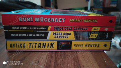 Murat Menteş Kitap Lotu (Derde Deva Randevu 1 & 2 - Müteveffa Yazarlarla Söyleşiler / Antika Titanik / Ruhi Mücerret (4 Kitap Takım)