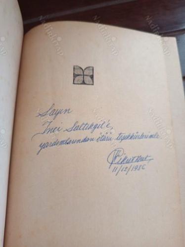 Bomba Partisi / Dr. Fischer of Geneva or the Bomb Party (Çevirmenden İmzalı)