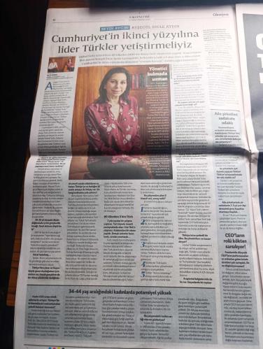 Oksijen Gazetesi - Turkish Newspaper - 27 Ekim 2 Kasım 2023 - Cumhuriyet Yüzyılın Bayramı - Atatürk'ün fotoğrafı - 200. yılı da kutlayabilmek için yazan Mehmet Y. Yılmaz - bizim bir rüyamız vardı yazan Ece Temelkuran - Cumhuriyeti yeniden düşünmek yazan Bekir Ağırdır - kutlamak veya kutlamamak yazan Cem Say - İkinci Yüzyıla yönelik hayaller yazan M. Serdar Kuzuloğlu - Trendyol Cumhuriyet 100 yaşında Atatürk fotoğraflı tam sayfa - Atatürk'ün şapka vizyonu - Cumhuriyetin ikinci yüzyılına lider Türkler yetiştirmeliyiz Ayşegül Dicle Aydın - Migros cumhuriyet tam 100 yıldır bize çok iyi geliyor - Zorlu Holding katkılarıyla 1923 müzikal Yaşasın Cumhuriyet - Cumhuriyetin 100. Yılını kim nerede kutluyor - Cumhuriyet devrimlerine destek bir asırdır sürüyor - Hi Doctor Cumhuriyetin 100. Yılı kutlu olsun - Yaşasın Türkiye Cumhuriyeti yazan İzzettin Çalışlar - sahadaki ilk ay yıldızı formalar Fotoğrafı - 30 Ekim günü kurulan ilk t.c hükümeti üyeleri Fotoğrafı - 29 Ekim 1923