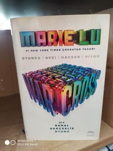LOT.20 » Warcross - Bir Sanal Gerçeklik Oyunu / Oyuncu - Avcı - Hacker - Piyon (Ciltli, Şömizli)